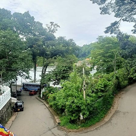 Tenshin Residance. Kandy Habitación foto